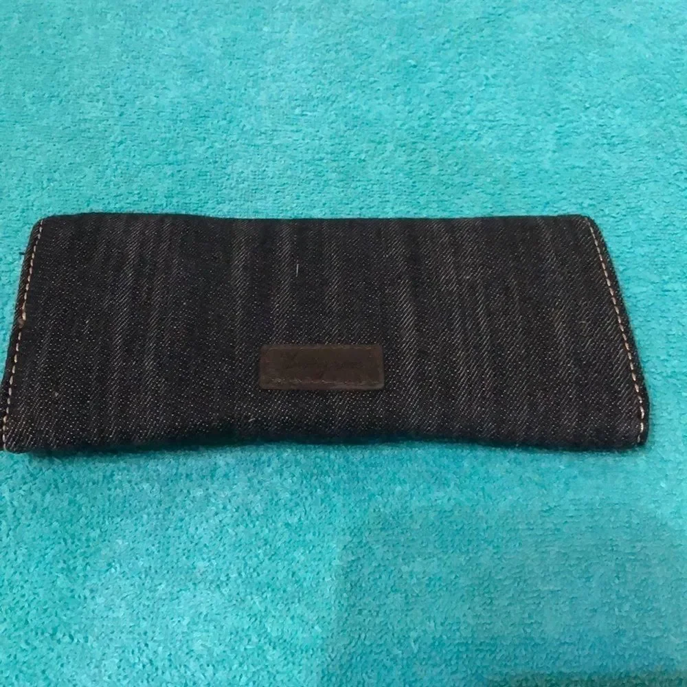Thirty One Wallet